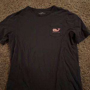 Vineyard Vines T-shirt size M